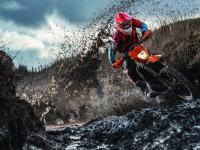 FB赛事直播-德甲争冠战焦点战，勒沃库森火力全开，战术压制如厄瓜多尔式闪电战