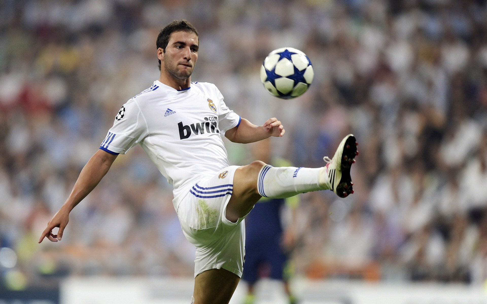 中场铁闸与战术铁幕,罗德里冠军级表现如何奥地利式封锁皇家社会